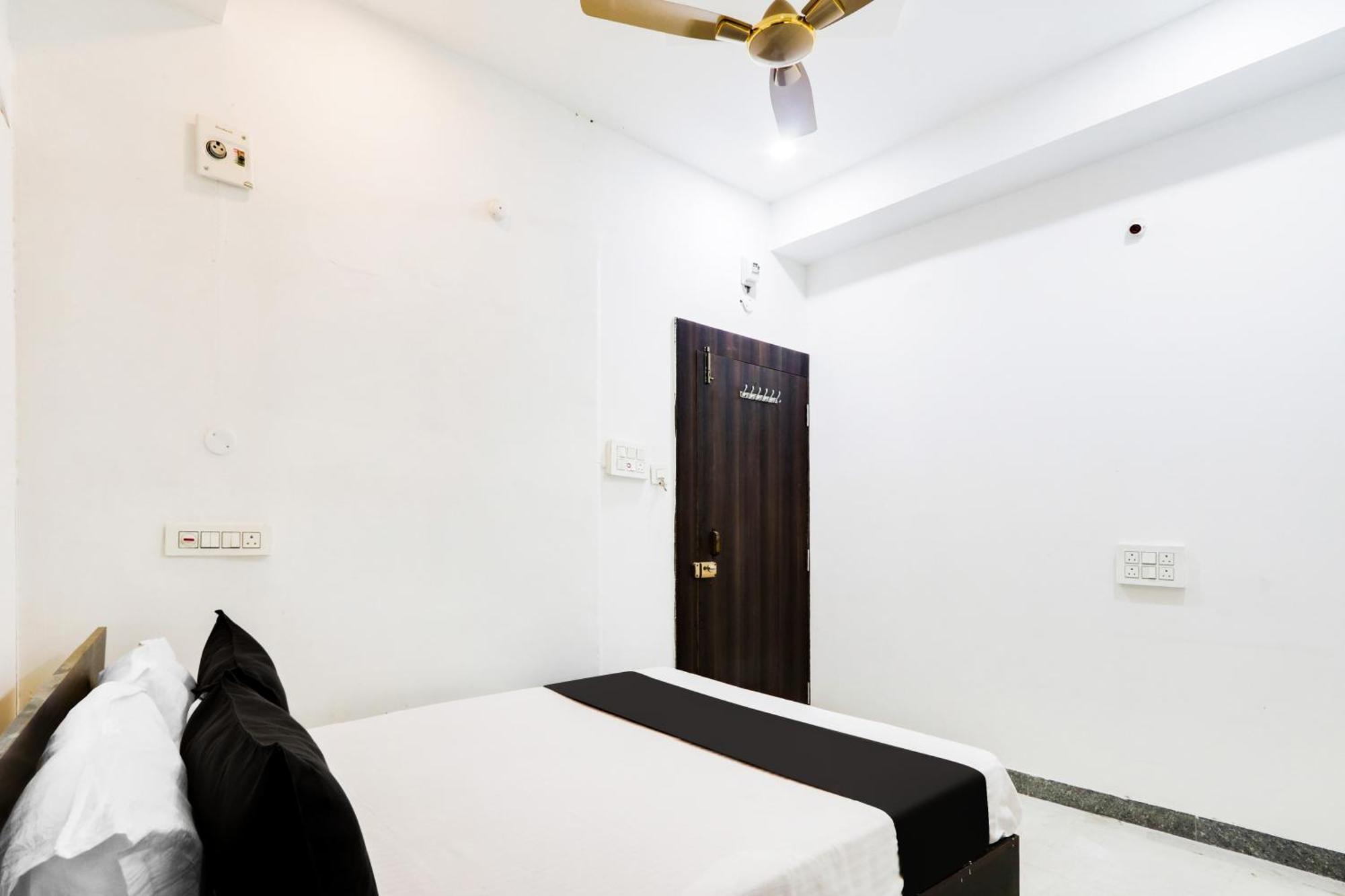 Hotel O City Inn Luxury Rooms Warangal Esterno foto