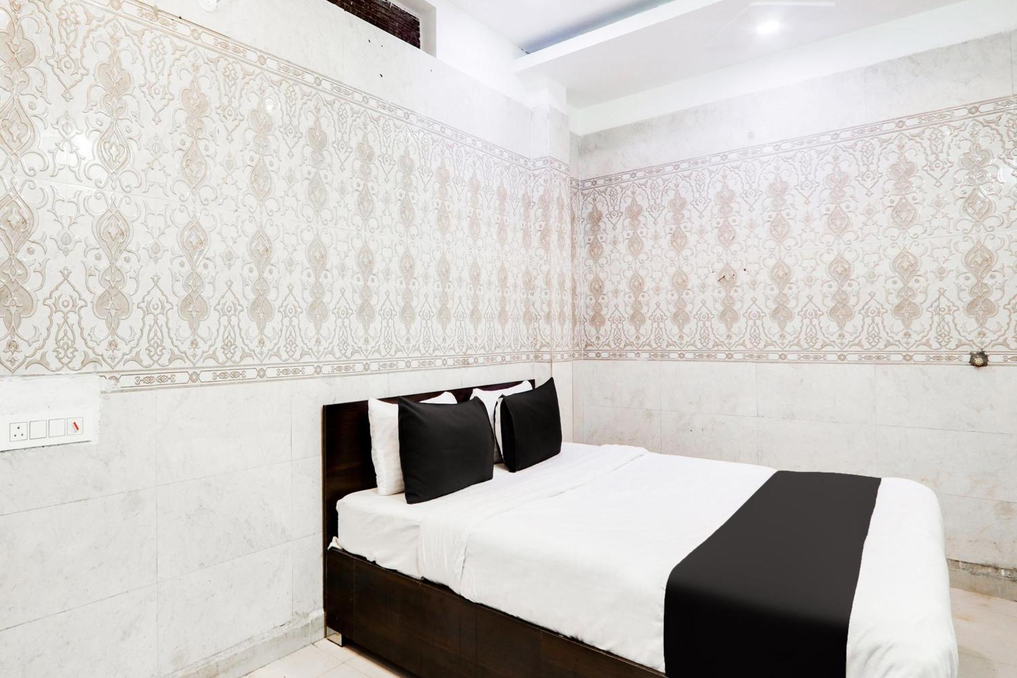 Hotel O City Inn Luxury Rooms Warangal Esterno foto